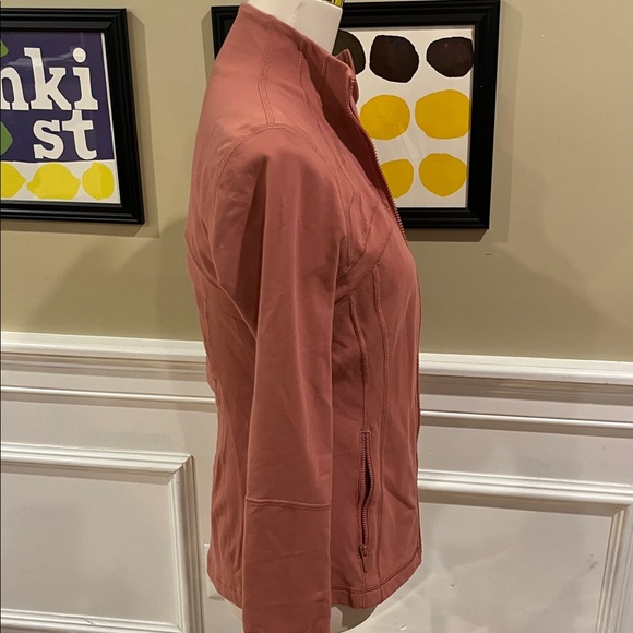 Lululemon Define Jacket in Spanish Rose - Picture 5 of 8